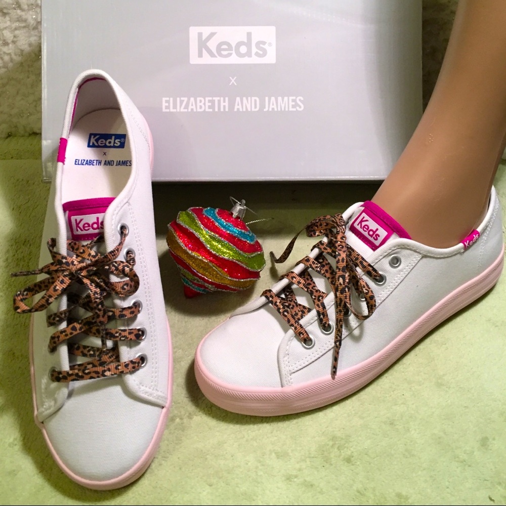 KEDS “ELIZABETH & JAMES” WHITE CANVAS SNEAKERS